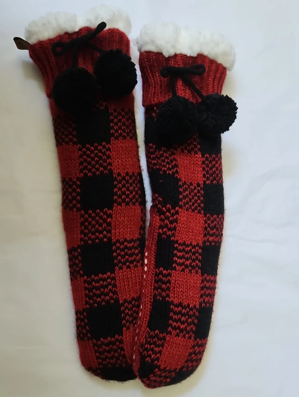 BearPaw Red & Black Buffalo Plaid Sherpa-Lined Slipper Socks NWOT
